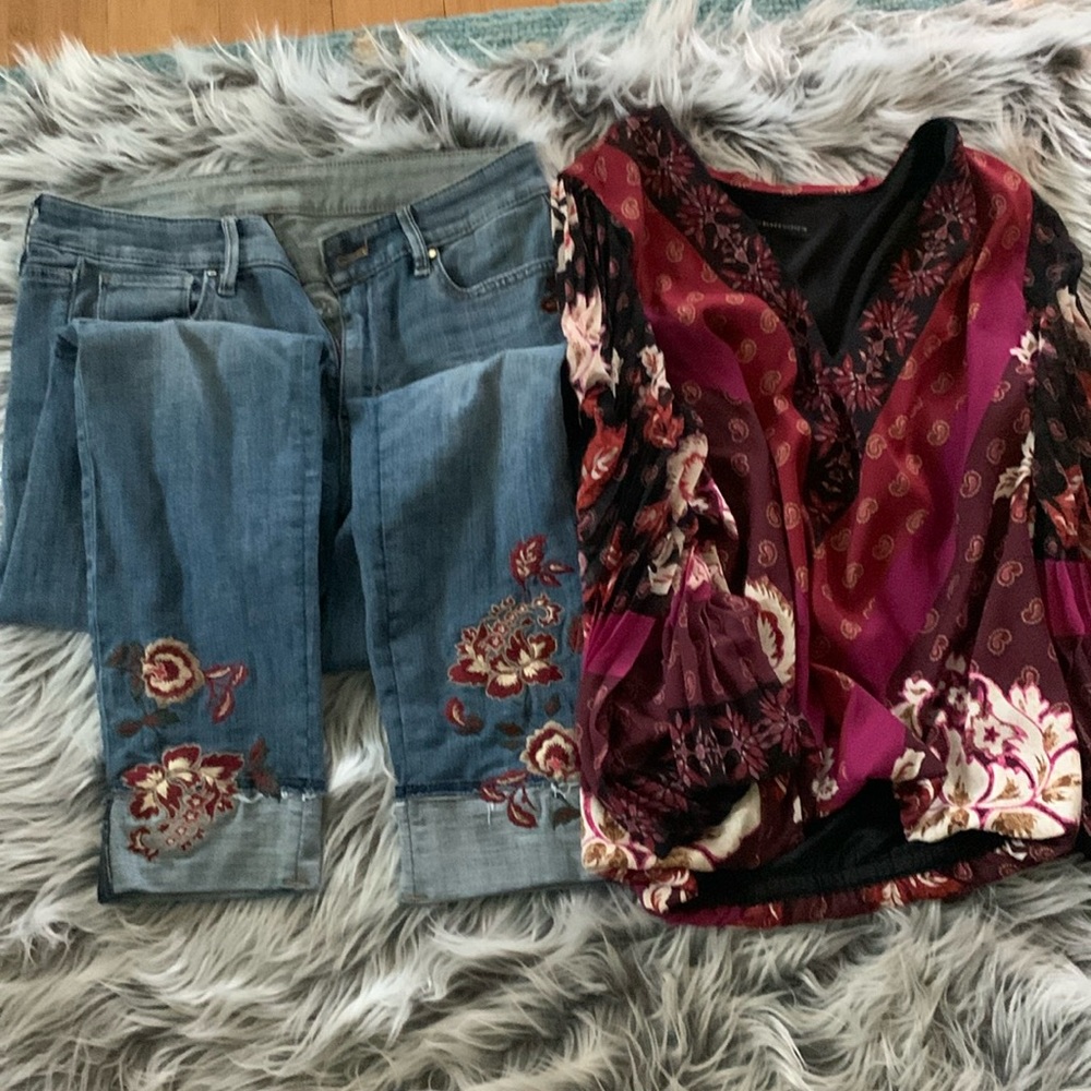 White House Black Market jeans and matching top